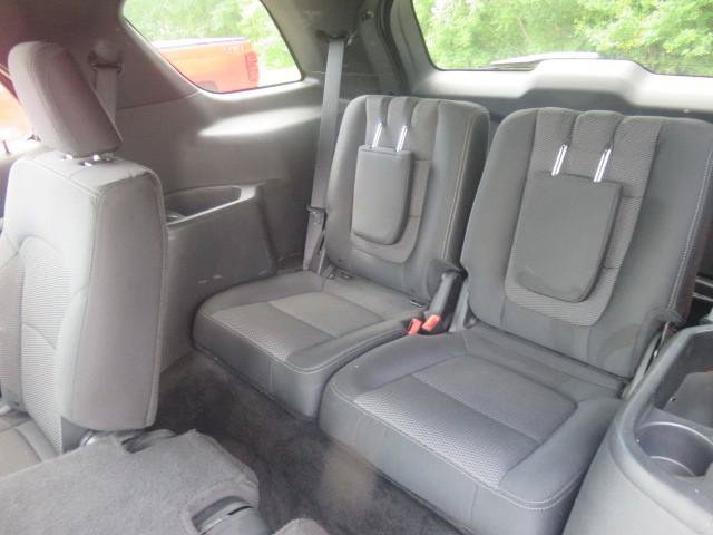 Used 2017 Ford Explorer XLT AWD/4WD image 25