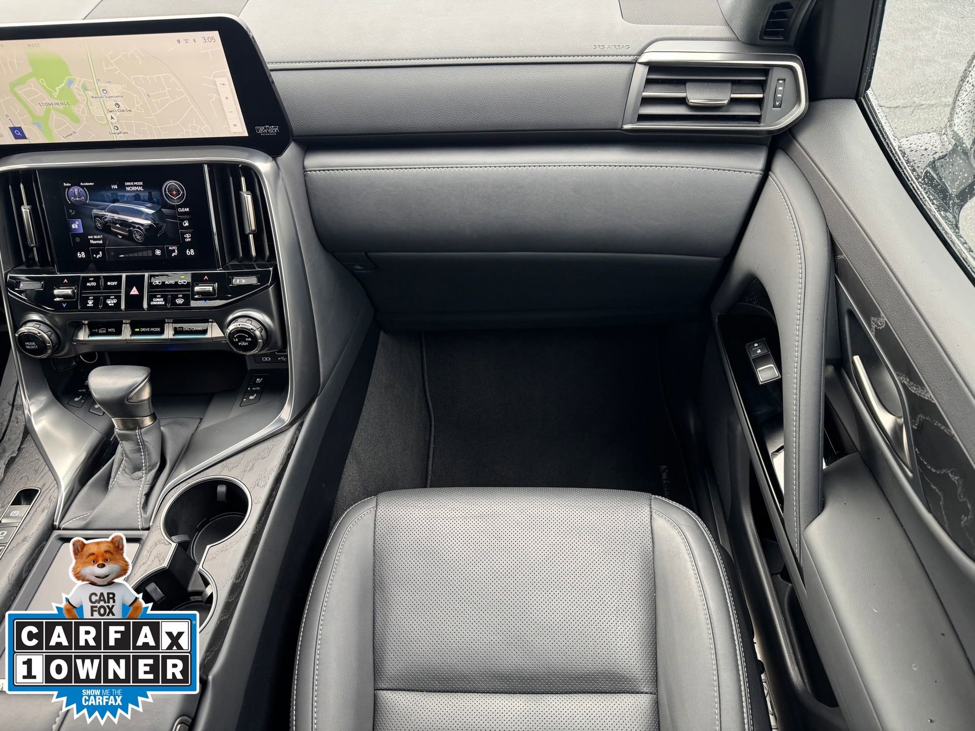 Used 2023 Lexus LX 600 4WD w/ Luxury Package image 17