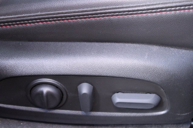 Used 2023 Chevrolet Traverse RS image 12