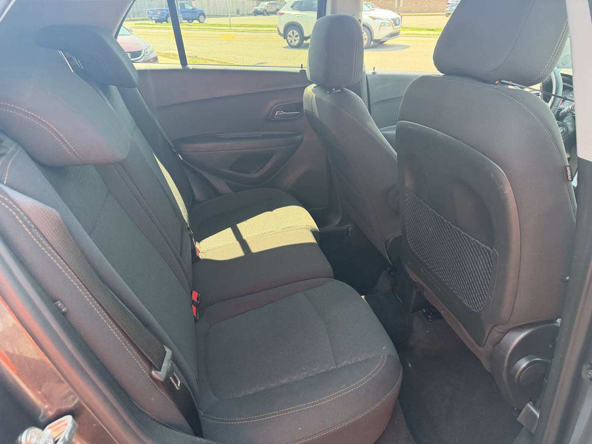 Used 2019 Chevrolet Trax LS w/ Tint and Cruise Package FWD image 16