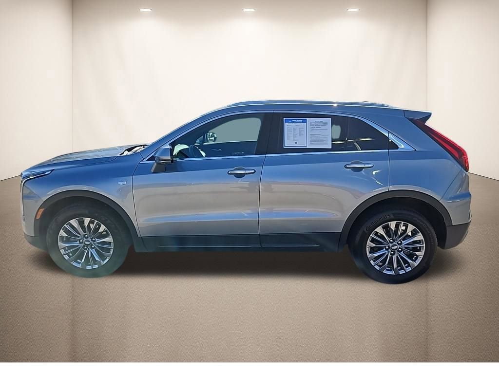 Used 2025 Cadillac XT4 Premium Luxury image 4
