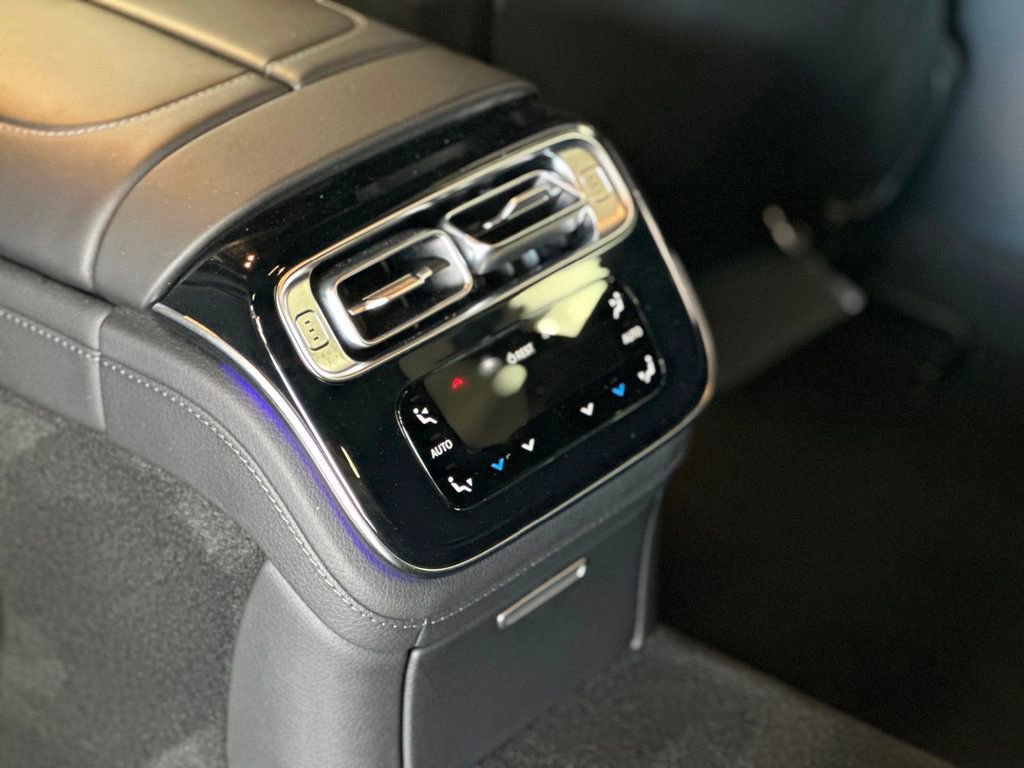 Used 2024 Mercedes-Benz S 63 AMG S image 43