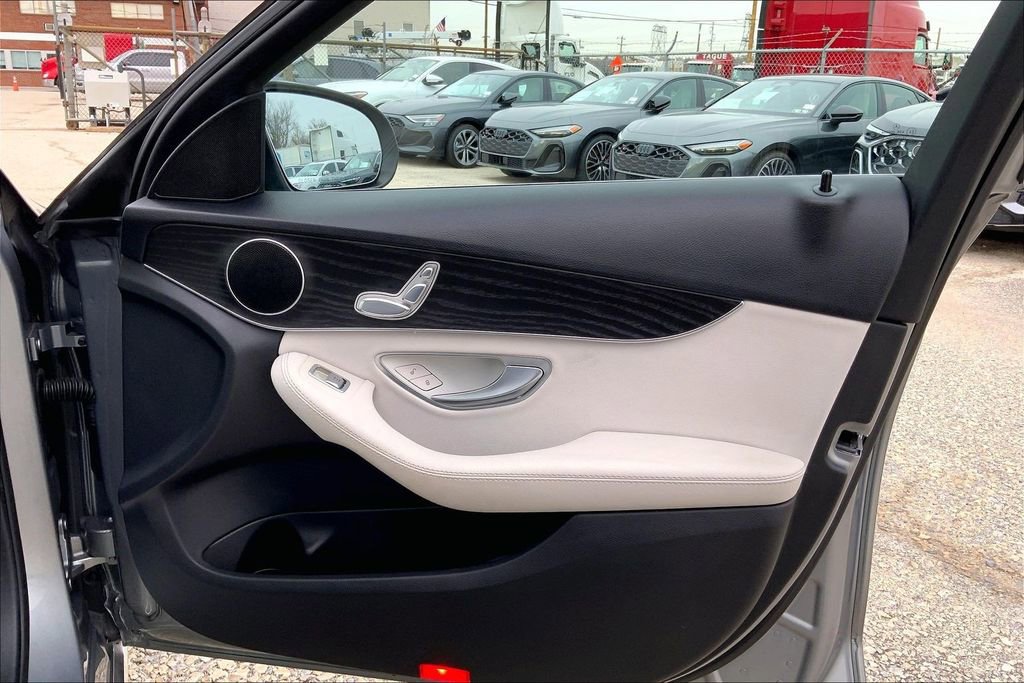 Used 2016 Mercedes-Benz C 300 C 300 image 23