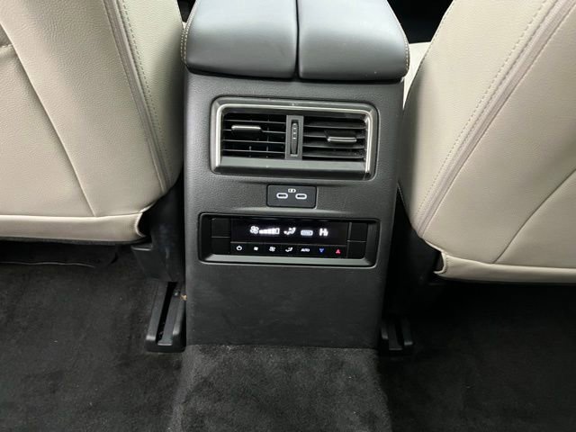 Used 2024 MAZDA CX-90 Plug-In Hybrid w/ Premium Pkg image 28