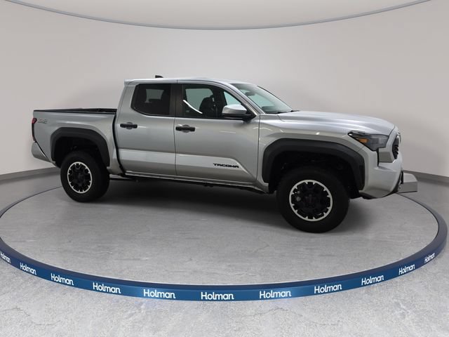 Certified 2024 Toyota Tacoma TRD Off-Road AWD/4WD image 3