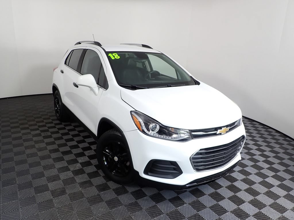 Used 2018 Chevrolet Trax LT w/ LT Convenience Package FWD image 5