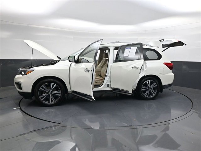 Used 2019 Nissan Pathfinder Platinum image 39