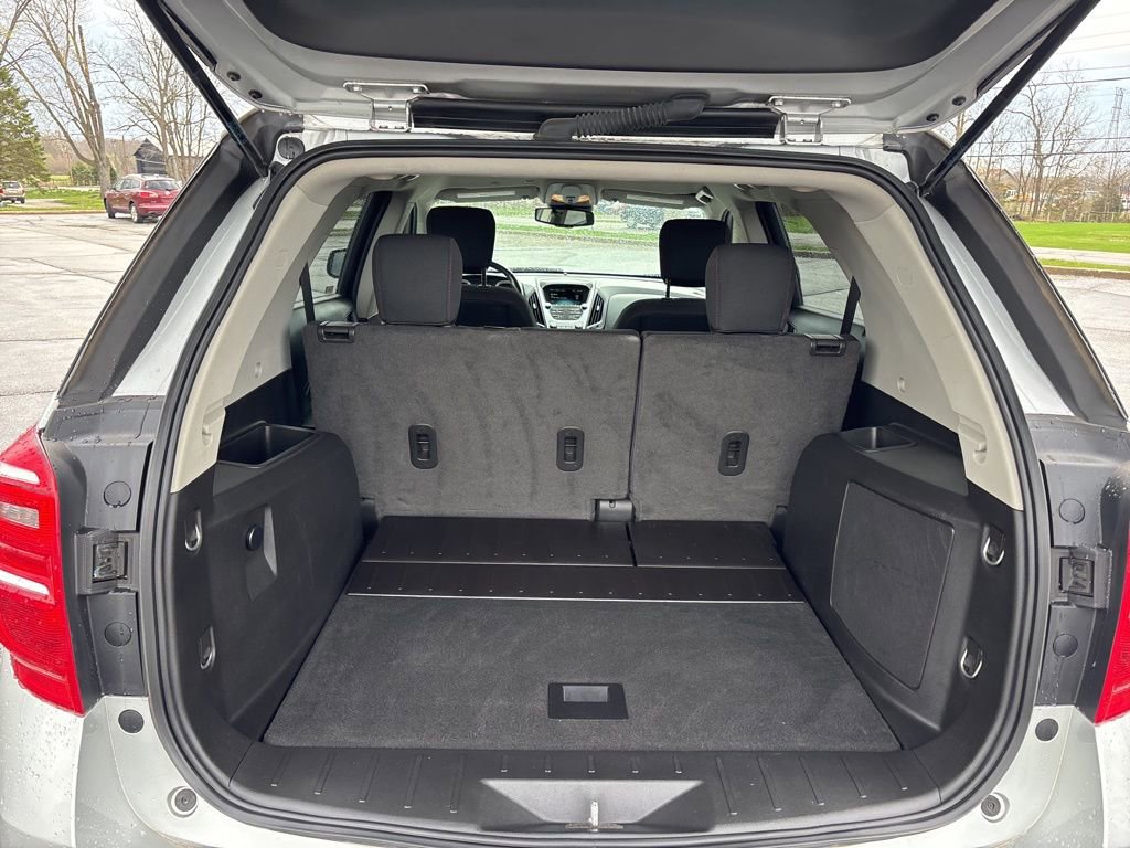 Used 2017 Chevrolet Equinox LT w/ Convenience Package image 8