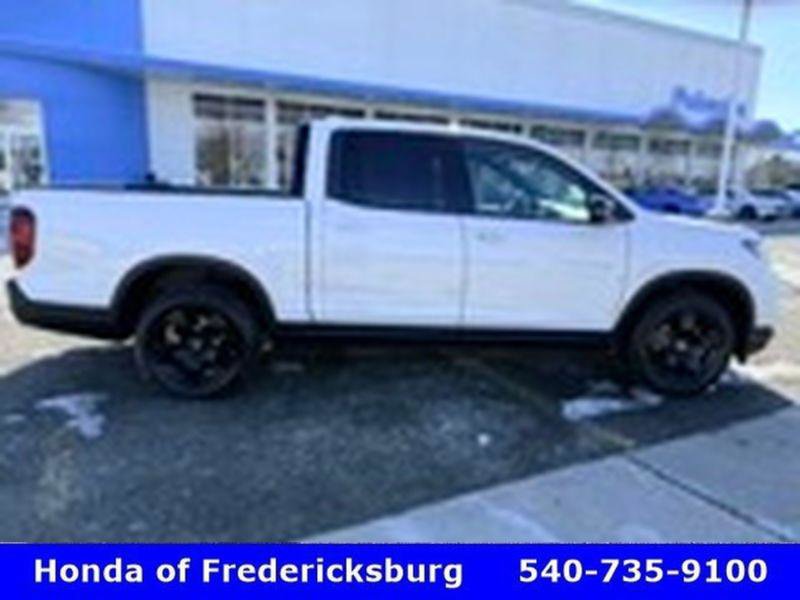 Certified 2025 Honda Ridgeline Black Edition image 5