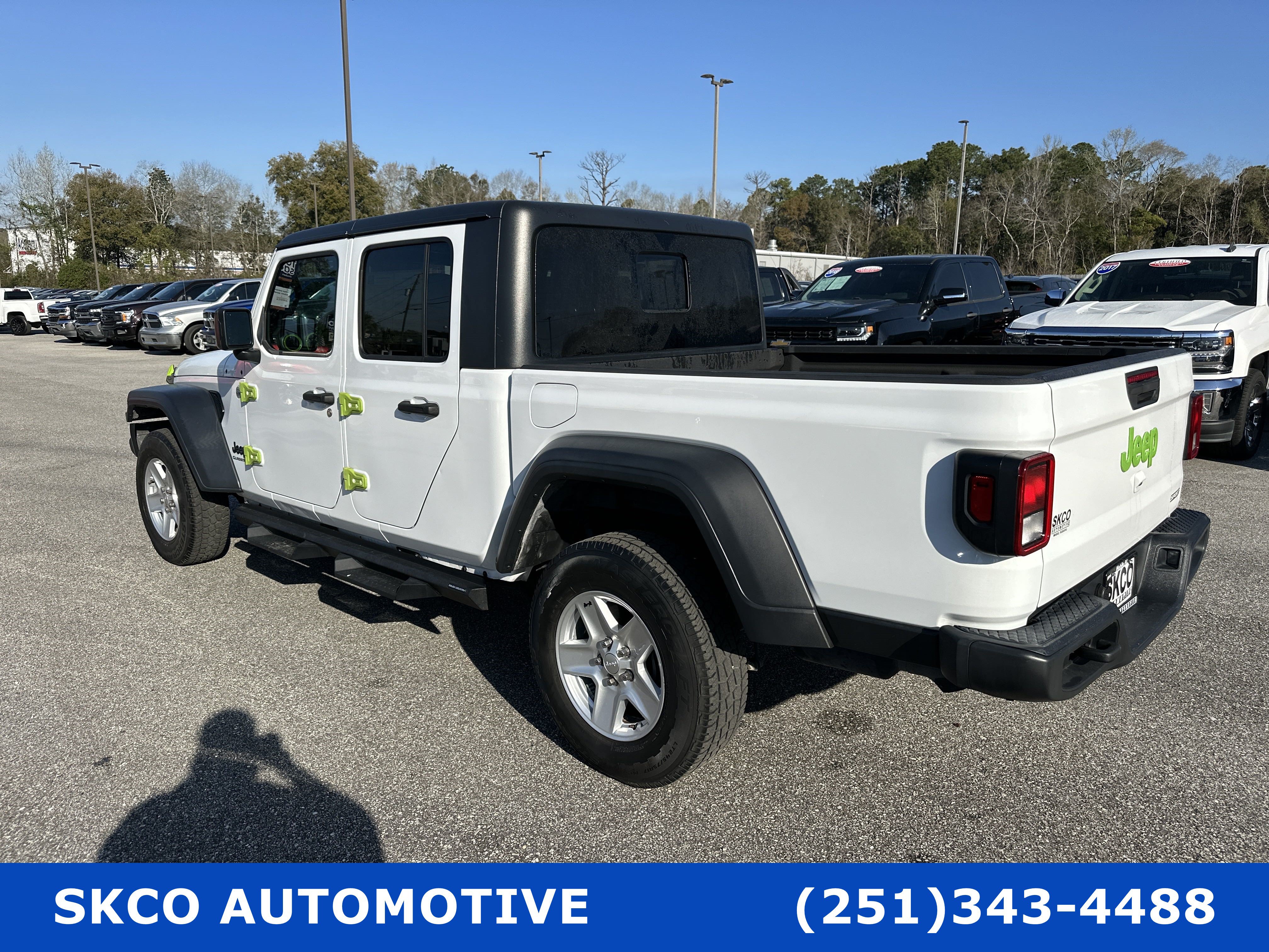 Used 2020 Jeep Gladiator Sport w/ Quick Order Package 24S AWD/4WD image 3