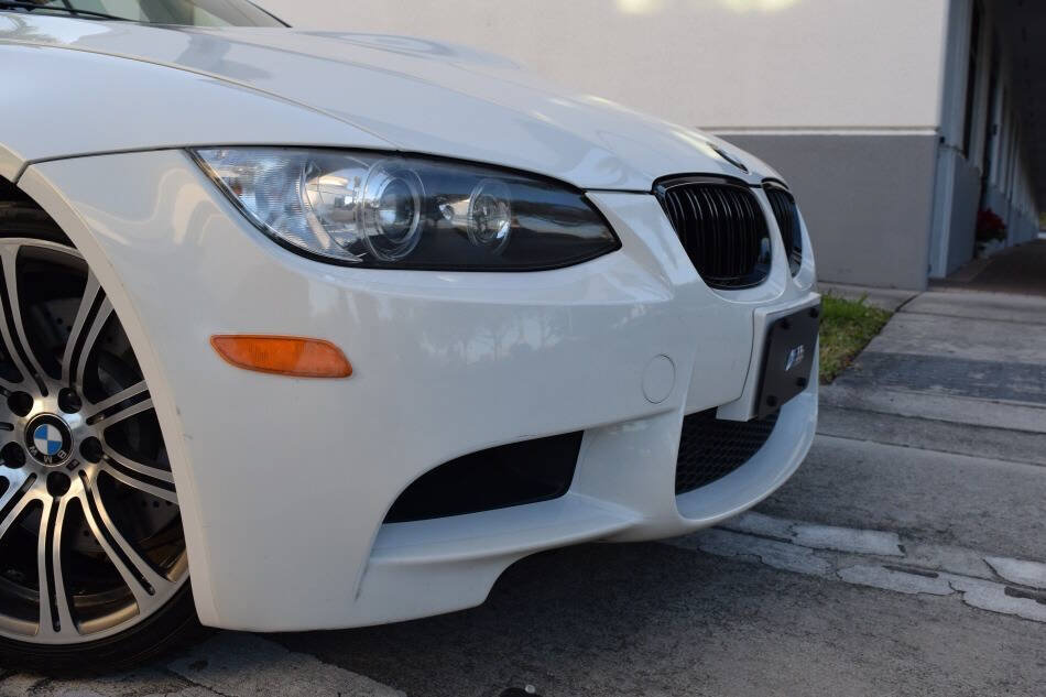 Used 2011 BMW M3 Convertible RWD image 16