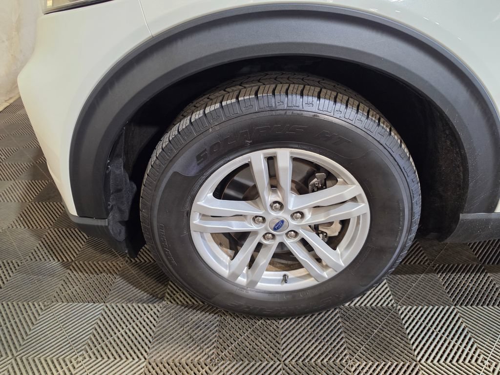 Used 2022 Ford Explorer XLT RWD image 3