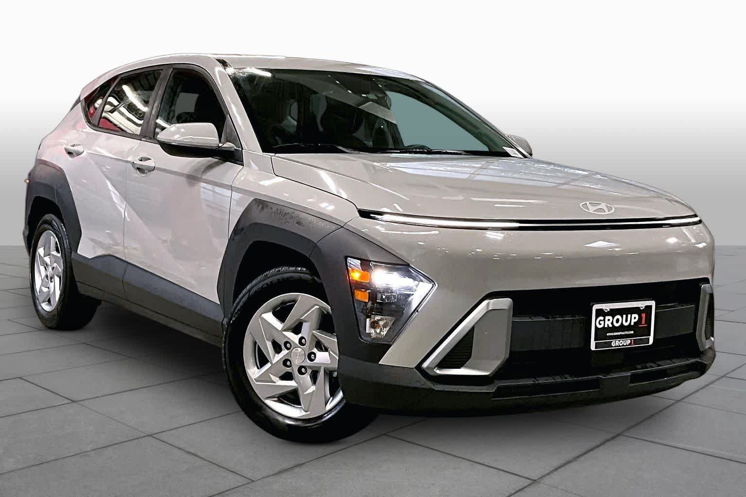 Used 2024 Hyundai Kona SE FWD image 3