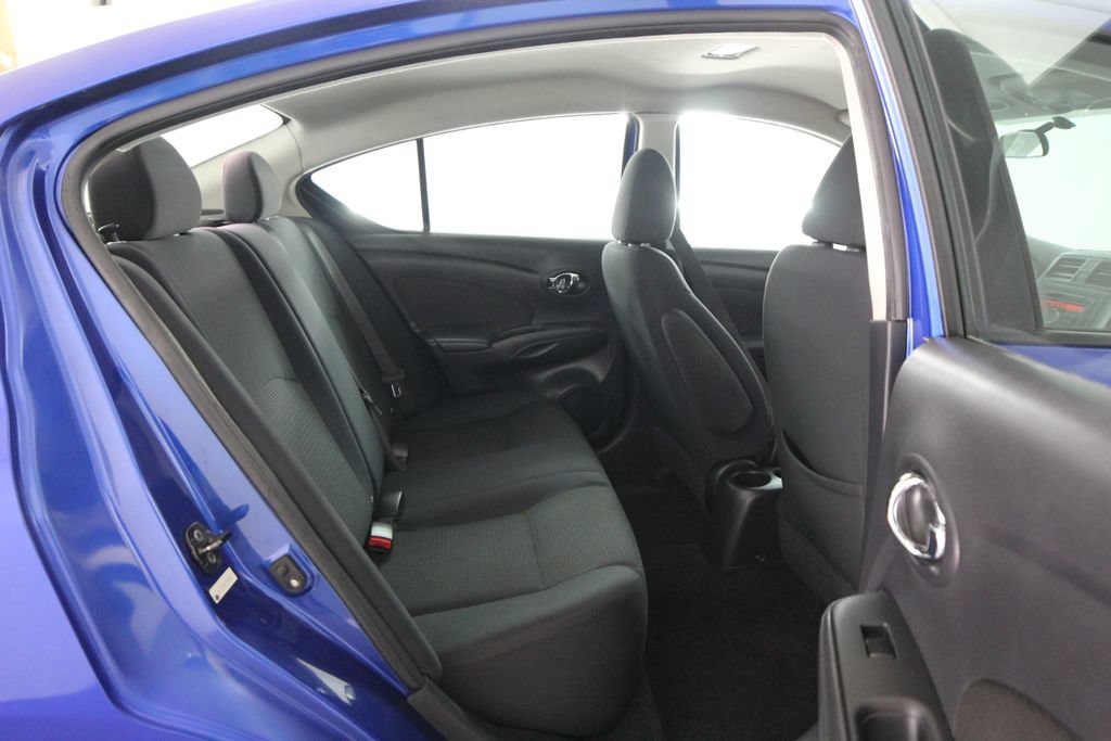 Used 2013 Nissan Versa SV w/ Convenience Pkg FWD image 31