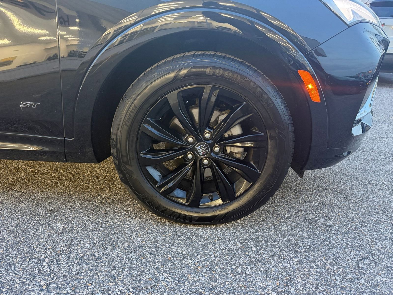 Used 2025 Buick Envista Sport Touring image 24