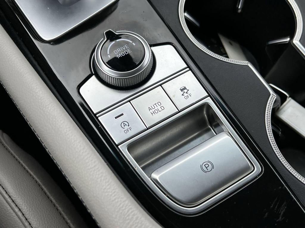 Used 2019 Genesis G70 2.0T Advanced image 31