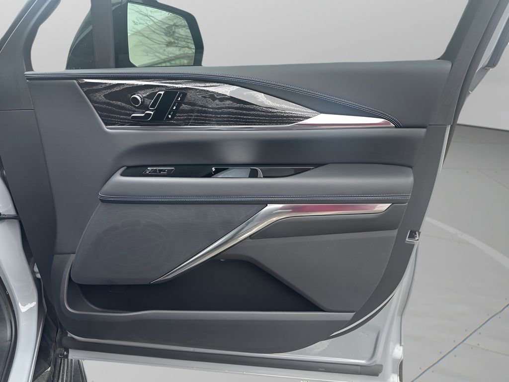 New 2026 Cadillac Escalade IQ Luxury 1 w/ LPO, Floor Liner Package AWD/4WD image 14