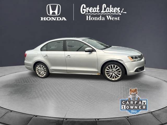 Used 2014 Volkswagen Jetta SEL FWD image 3