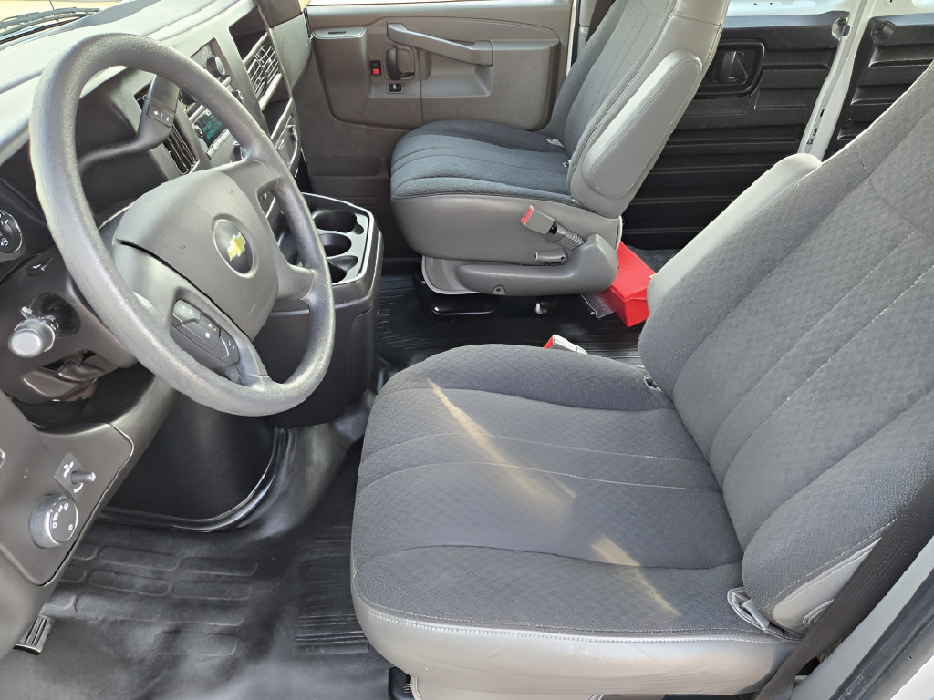 Used 2022 Chevrolet Express 2500 w/ Driver Convenience Package RWD image 12