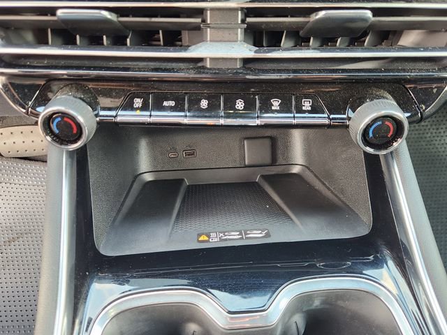 Used 2024 Chevrolet Traverse LT w/ LPO, Floor Liner Package image 18