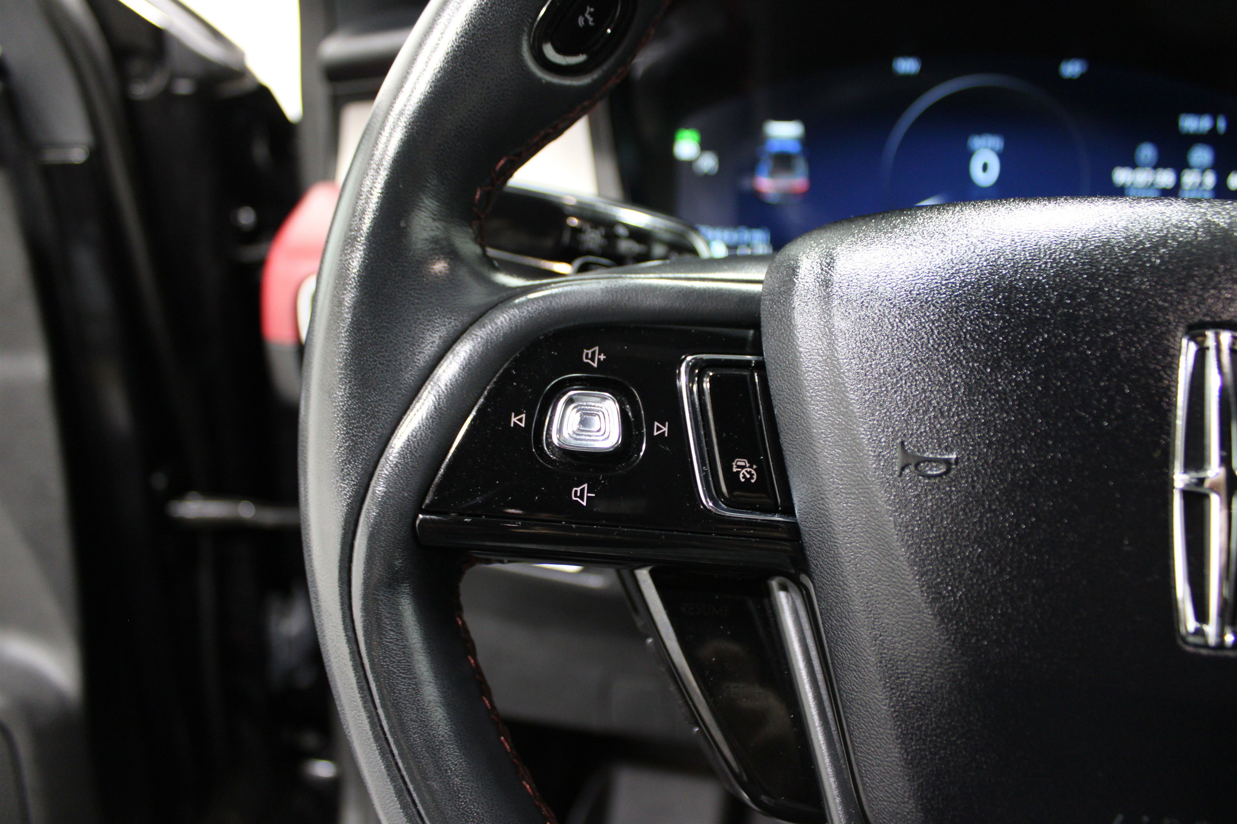 Certified 2023 Lincoln Corsair Reserve w/ Equipment Group 201A image 10