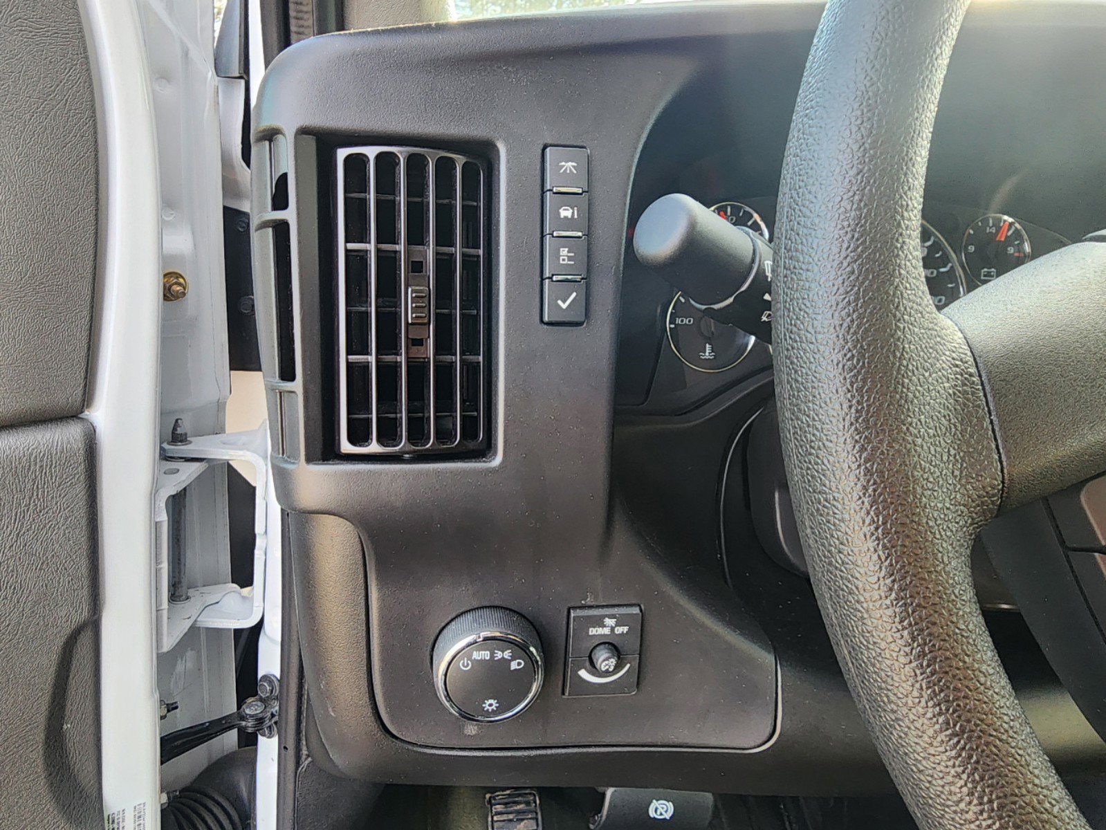New 2024 Chevrolet Express 3500 w/ Power Convenience Package image 21