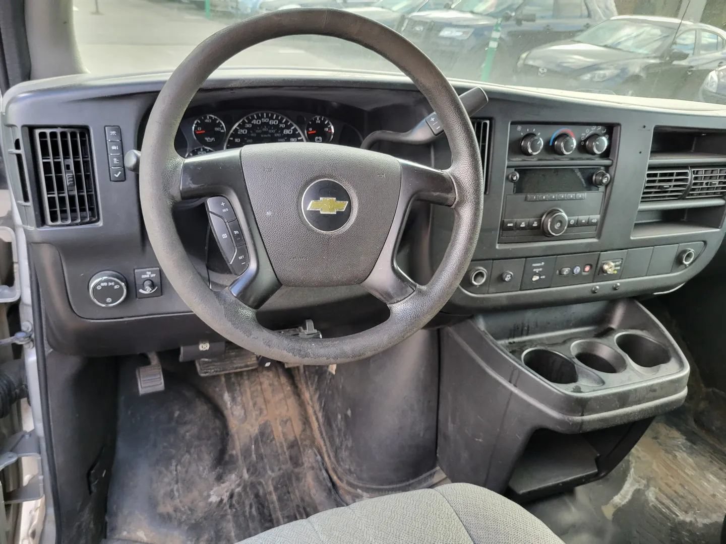 Used 2011 Chevrolet Express 3500 LS RWD image 4