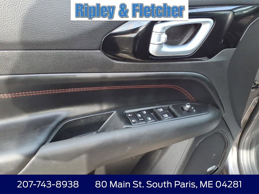 Used 2022 Jeep Compass Trailhawk w/ Sun and Sound Group image 12