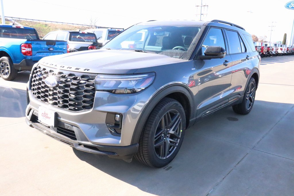 New 2026 Ford Explorer ST-Line w/ ST-Line Street Pack image 11