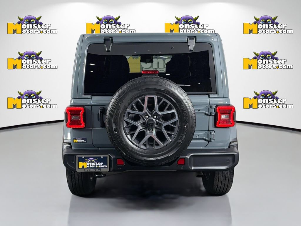 Used 2024 Jeep Wrangler Unlimited Sahara w/ Safety Group AWD/4WD image 6