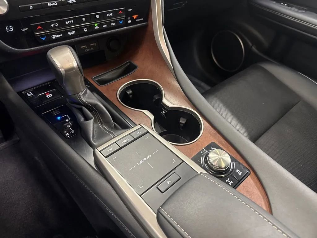 Used 2020 Lexus RX 350L Premium w/ Premium Package AWD/4WD image 14