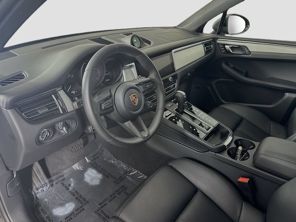 New 2026 Porsche Macan Turbo AWD/4WD image 4