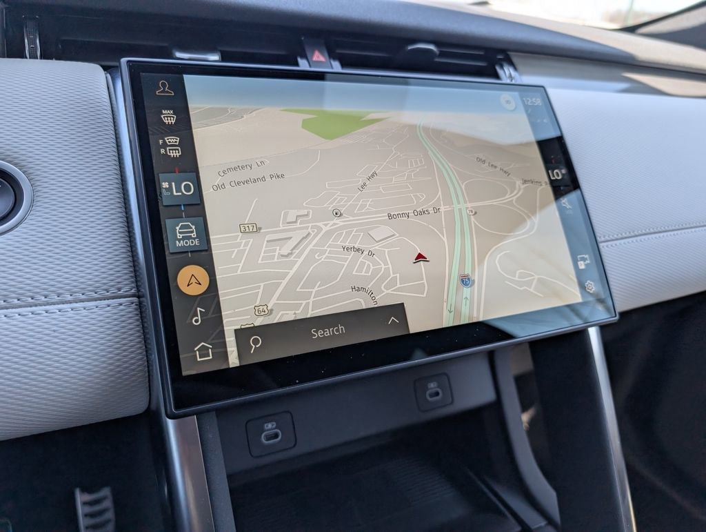 Used 2025 Land Rover Discovery Sport Dynamic SE image 13