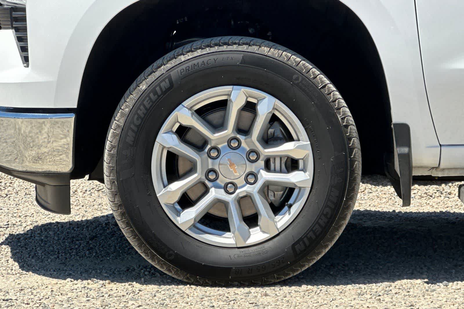 Used 2025 Chevrolet Silverado 1500 LT AWD/4WD image 36