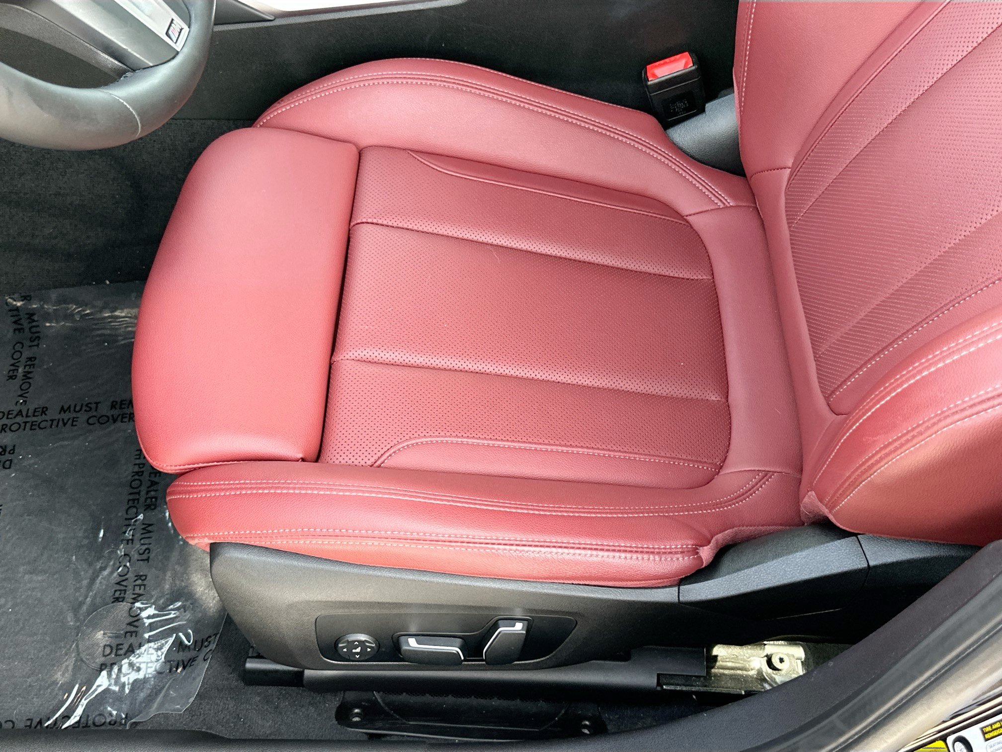 Used 2024 BMW 330i Sedan w/ M Sport Package RWD image 19