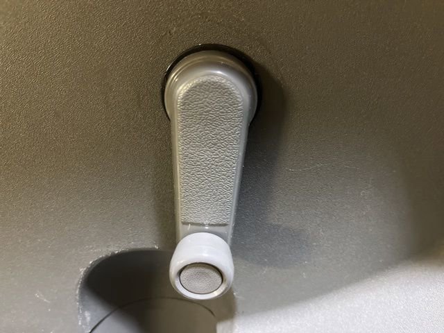 Used 2018 Nissan Frontier S image 11