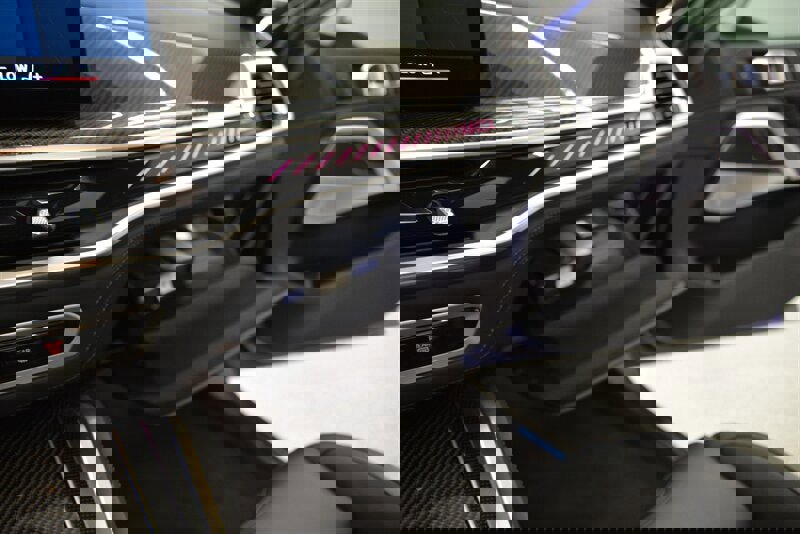 Used 2025 BMW X6 M Competition w/ Executive Package image 36