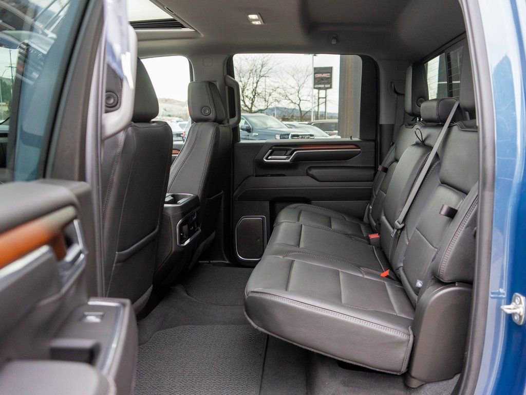 Used 2025 GMC Sierra 2500 Denali w/ Denali Reserve Package image 13