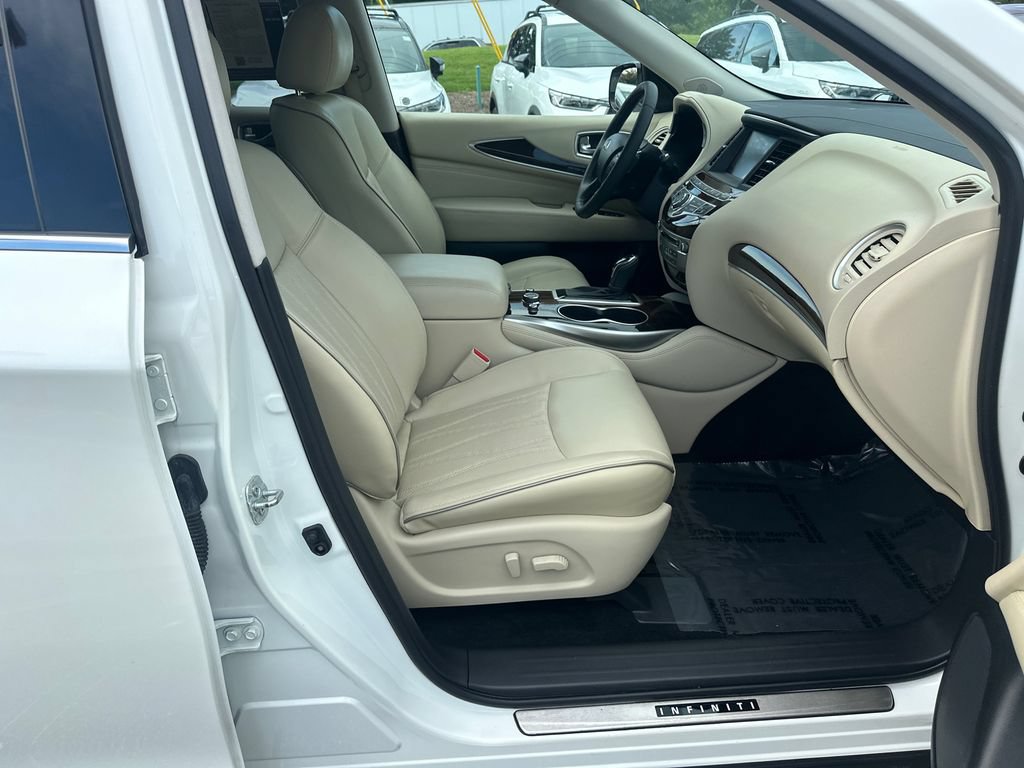 Used 2019 INFINITI QX60 Luxe w/ Sensory Package AWD/4WD image 11