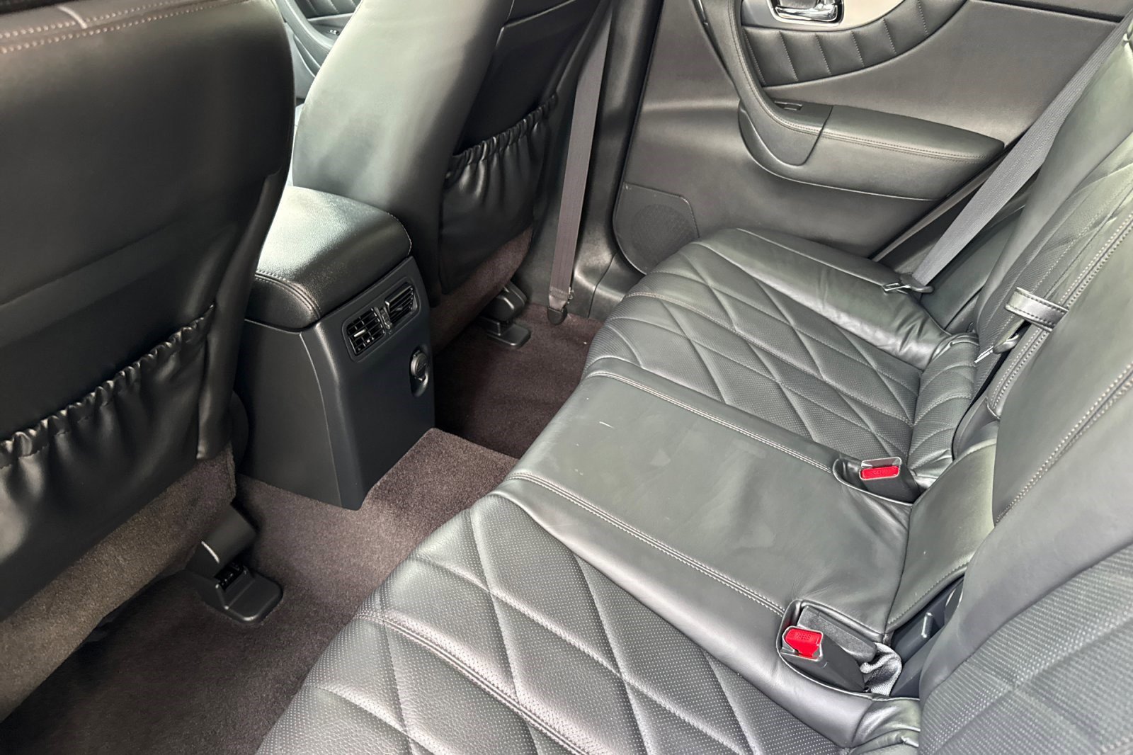 Used 2010 INFINITI FX35 AWD w/ Navigation Pkg image 26