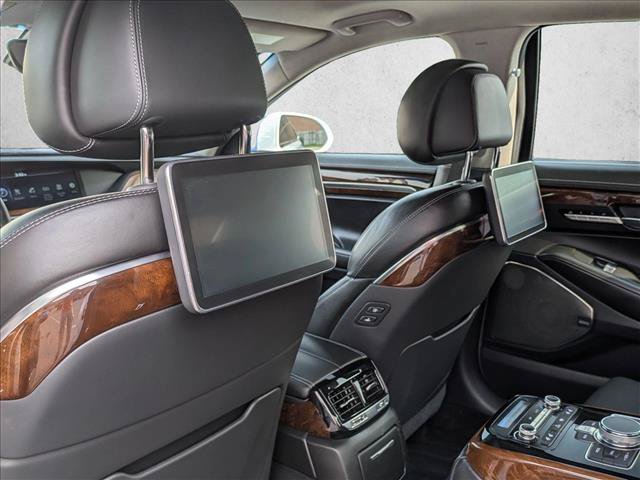 Used 2018 Genesis G90 5.0 Ultimate RWD image 18