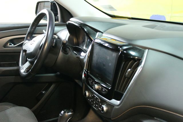 Used 2019 Chevrolet Traverse LT image 10