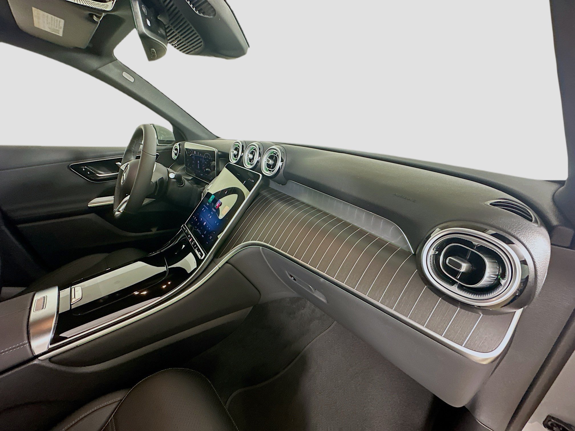 Certified 2026 Mercedes-Benz GLC 300 4MATIC image 39