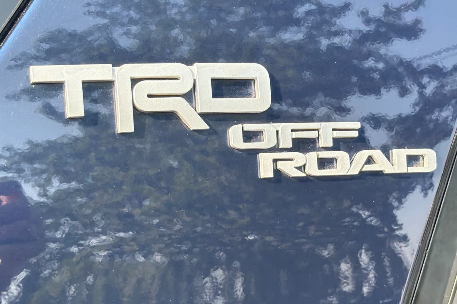 Used 2020 Toyota 4Runner TRD Off-Road Premium AWD/4WD image 12