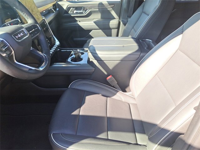 Used 2025 GMC Yukon XL Elevation image 22