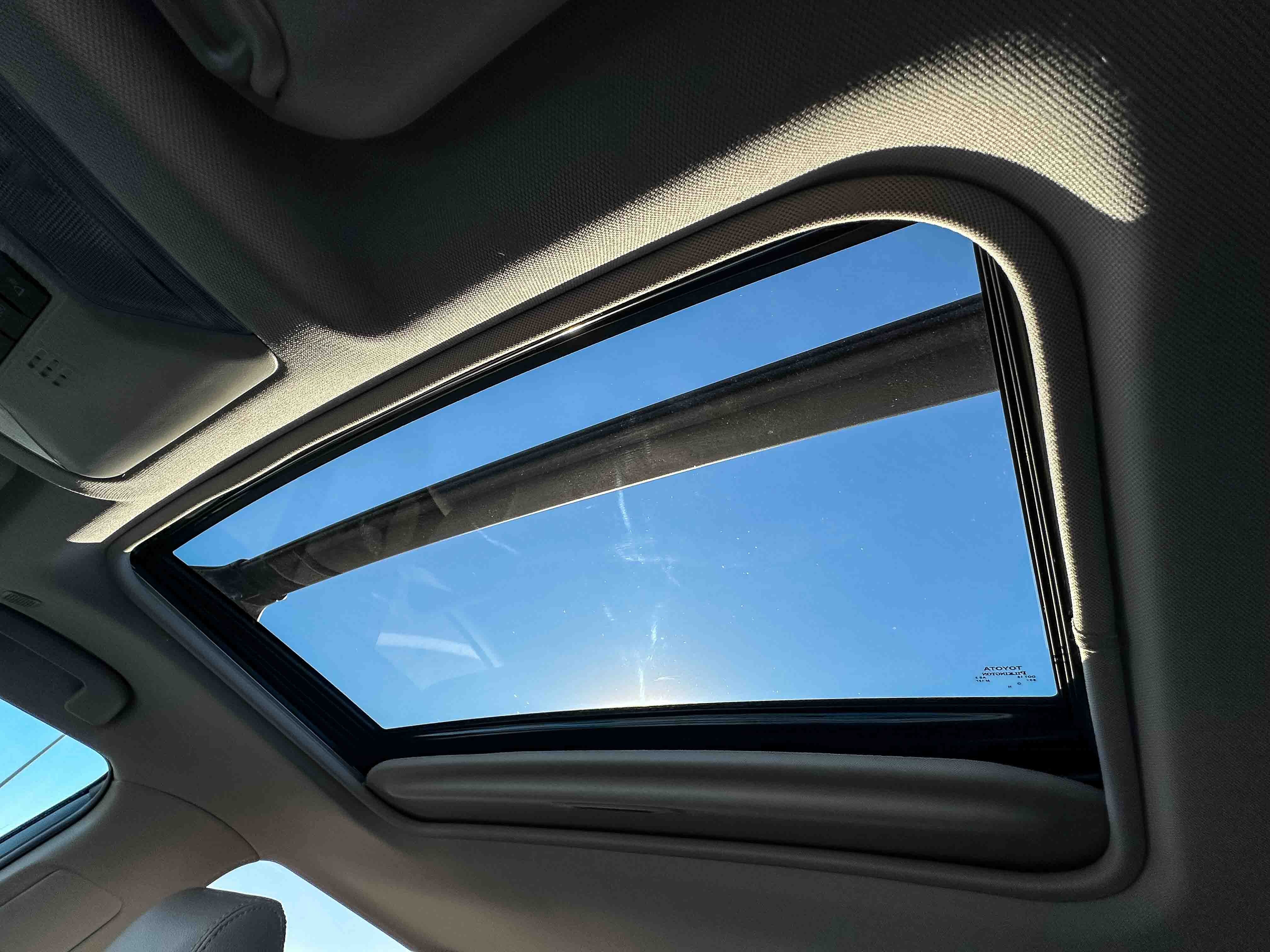 Used 2024 Toyota RAV4 XLE Premium image 37