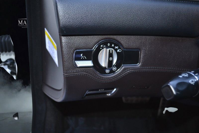 Used 2013 Mercedes-Benz CL 550 4MATIC image 18