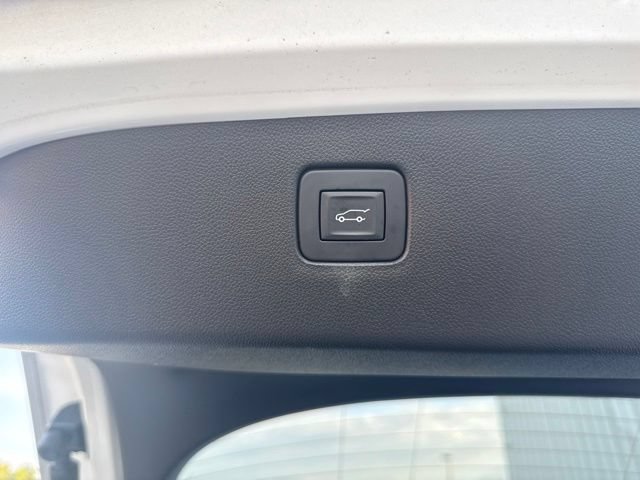 Used 2025 Buick Envista Sport Touring w/ Convenience I Package FWD image 14