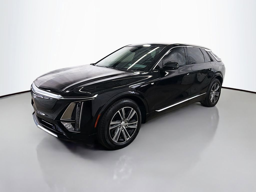 Used 2024 Cadillac Lyriq Luxury image 3