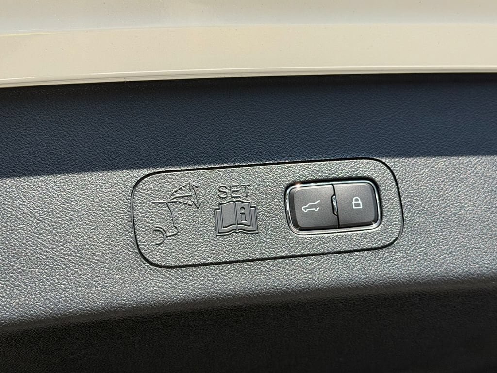 New 2026 Lincoln Aviator Reserve AWD/4WD image 21